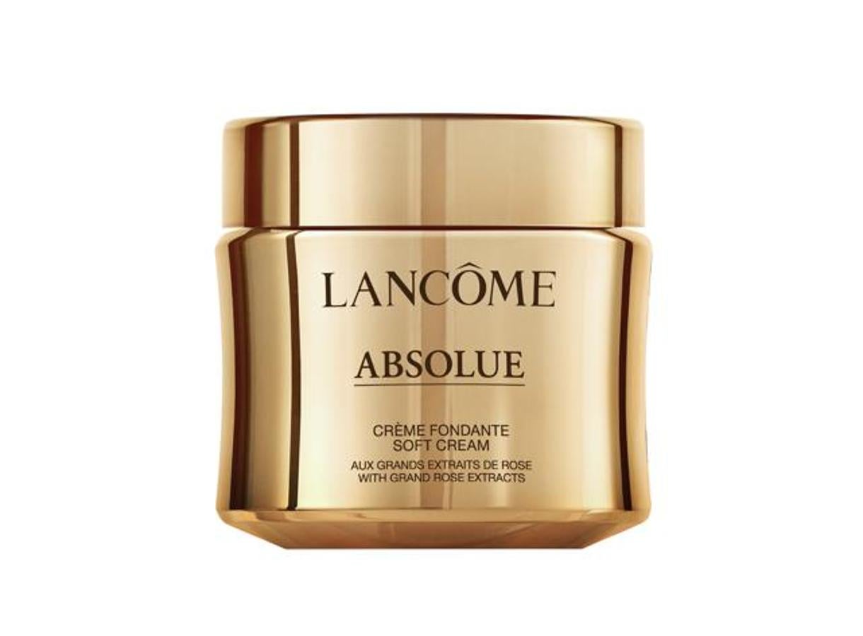 Absolue de Lancôme está elaborada a base de extractos de rosa. Esta fórmula regenera la piel, que se siente nutrida, firme y redensificada. Las arrugas y las líneas de expresión parecen visiblemente reducidas para una piel más lisa, suave y luminosa y de aspecto más joven (286 euros).