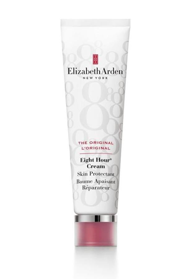Eight Hour Cream Skin Protectant de Elizabeth Arden una crema antiedad que sirve para prácticamente todo. Gracias a su poder nutritivo funciona a la perfección como prebase, pero también rellena los surcos de las líneas de expresión, protege, alivia e hidrata la piel. Alivia la sequedad y calma asperezas, enrojecimientos e irritaciones por su beneficio antiinflamatorio (28 euros).