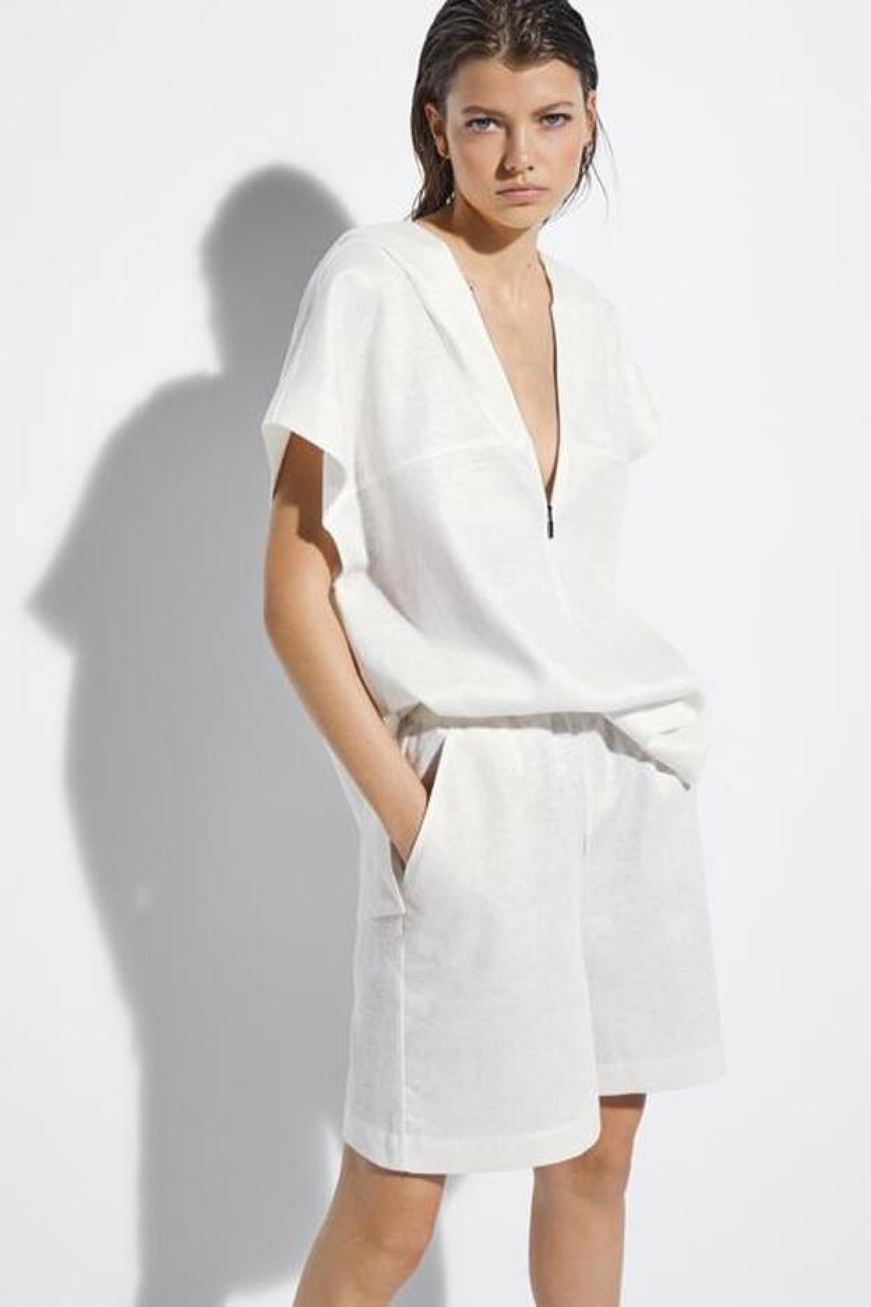 Pincha en la imagen para descubrir los looks infalibles que mezclan los tejidos estrella de la primavera, el lino y el crochet.