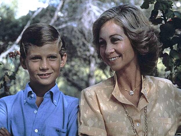 La Reina Sofía y Felipe de Borbón en 1970.