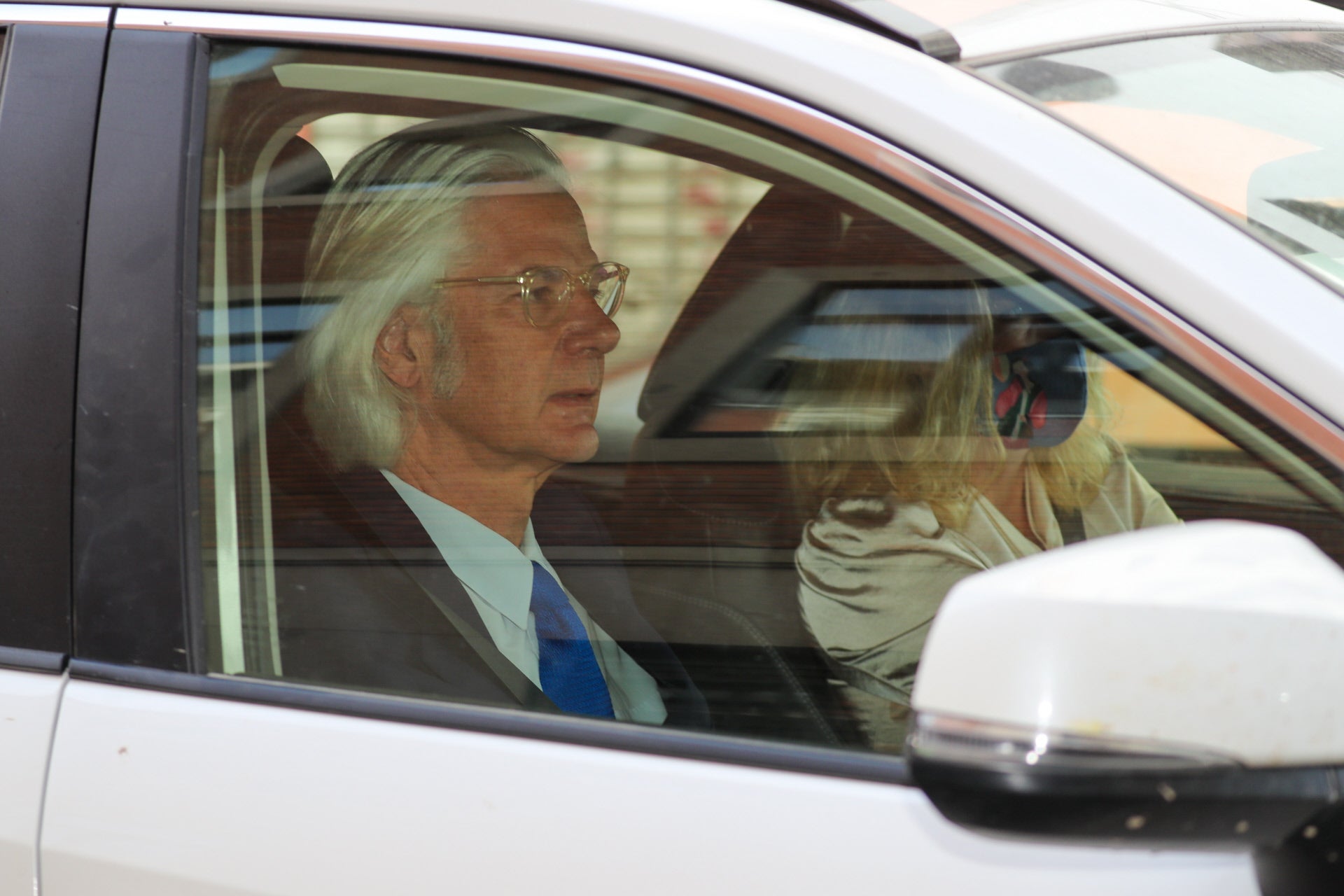 Jacobo Fitz-James Stuart, conde de Siruela e hijo de la fallecida Cayetana de Alba, junto a su actual mujer Inka Martí. Sus hijos son Jacobo y Briana, nacidos de su etapa matrimonial con María Eugenia Fernández de Castro.