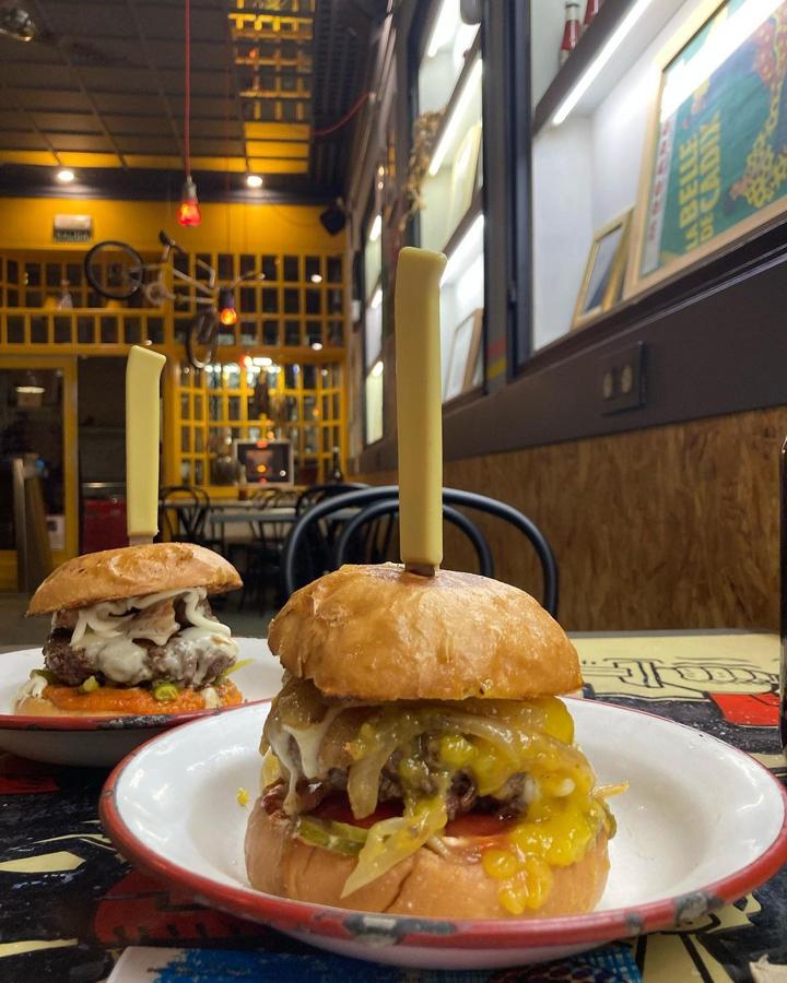 En La Brasa Canalla, en Bilbao (Calle Elcano, 24).