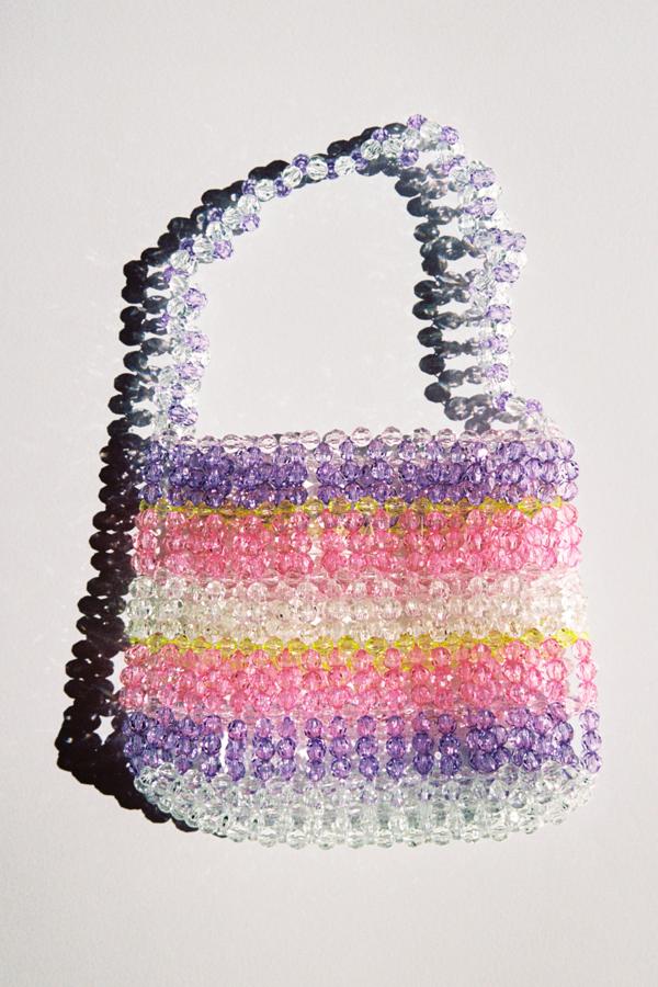 Bolso con cuentas de cristal de Zara (19,99 euros)