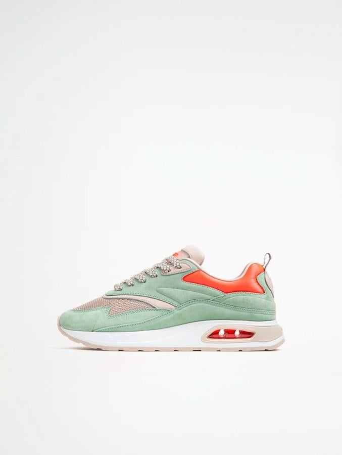 Zapatilla Taipei 101 en napa, textil nylon y tejido de malla, de Hoff (125 €).