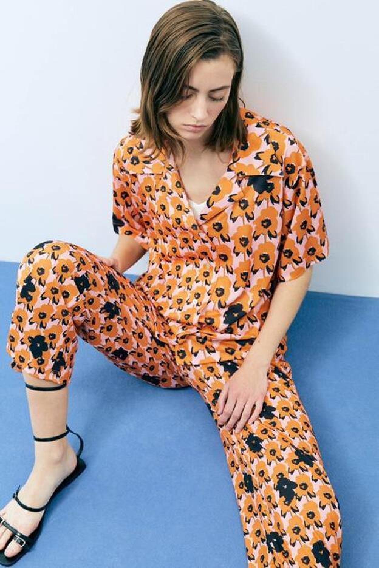 Pincha en la imagen para descubrir los vestidos más bonitos que acaban de llegar a Sfera y con los que podrás triunfar esta temporada.