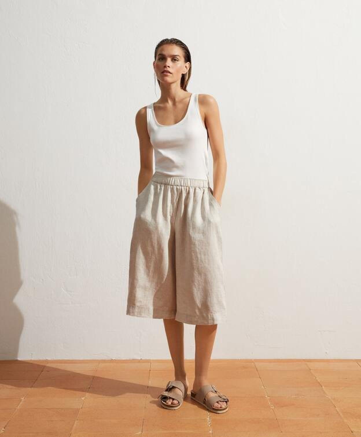 Pincha en la imagen y descubre las prendas de lino de la nueva colección de Oysho que son una inversión