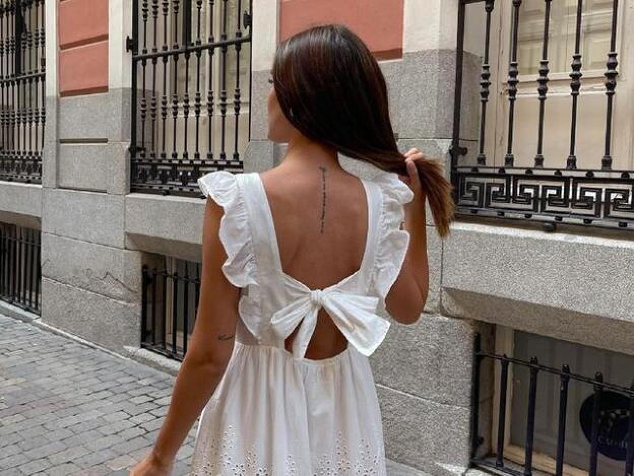 Pincha en la imagen para ver 11 vestidos blancos que vas a necesitar esta primavera y puedes comprar por menos de 20 euros.