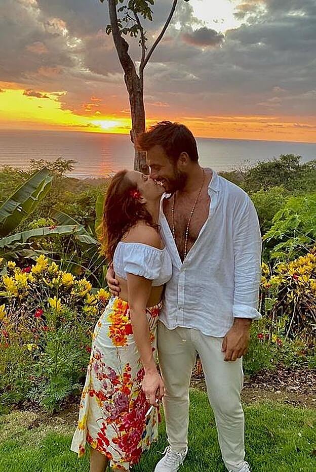 La pareja en una de las múltiples imágenes juntos que comparten en Instagram.