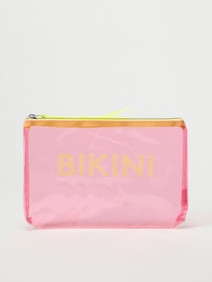 Disponible en rosa, amarillo o azul, este neceser transparente con cierre de cremallera y tirador flúor es perfecto para llevar a la playa o la piscina. Tiene un precio de 5,99 euros.