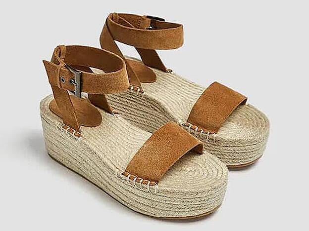 Unas alpargatas con cuña son el calzado cómodo ideal para el verano