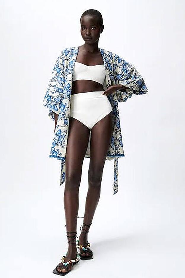 Puedes llevar el kimono sobre el biquini para ir a la playa o la piscina