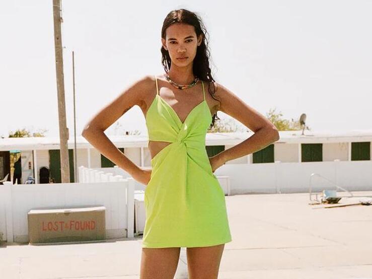 Fotos: Vestidos que estilizan, faldas estampadas, pantalones fresquitos... Todo lo que queremos de las (súper adelantadas) rebajas de verano 2021 de Zara