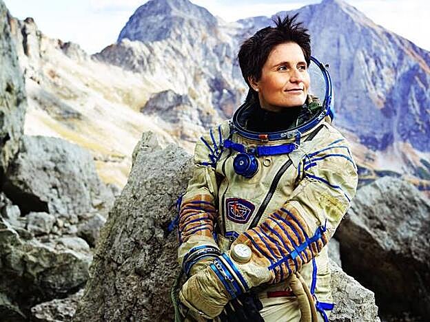 Samantha Cristoferetti, la primera mujer comandante en la Estación Espacial Internacional: «Ir a la luna me haría feliz, pero si no ocurre, estaré contenta con lo que me ha dado la vida»