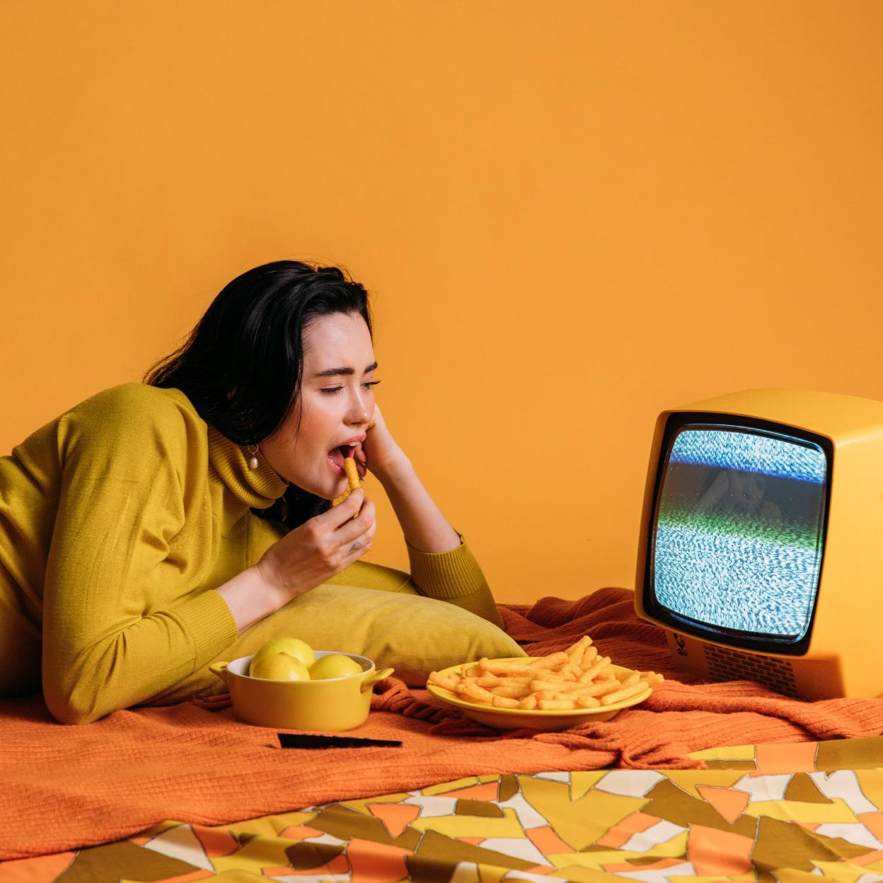 Eres una comedora emocional entonces eres una practicante del emotional eating. Pincha para ver las dietas extremas que nunca deberías hacer. 