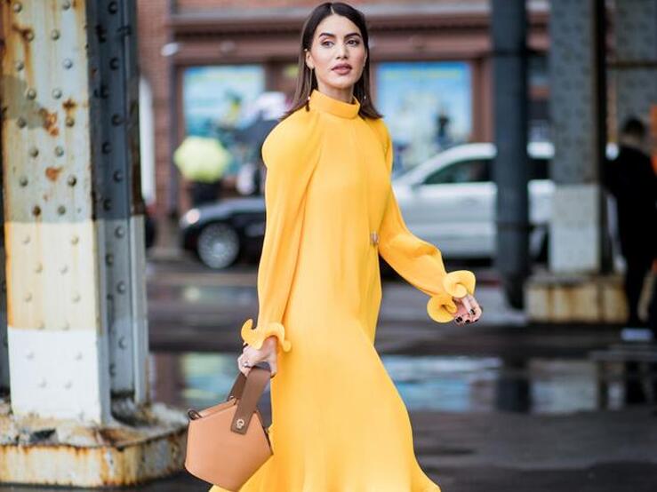 Fotos: 9 prendas amarillas que sientan fenomenal a cualquier edad y que además te harán parecer más bronceada