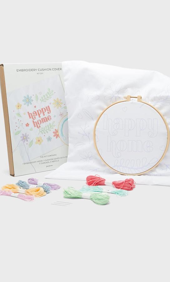 Kit de bordado para un cojín (12,99 euros).