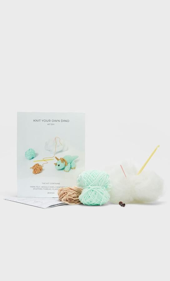 Kit bordado en forma de dinosaurio (9,99 euros).