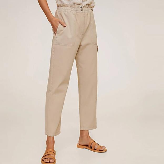 Los pantalones rectos están rebajados a 8,99 €