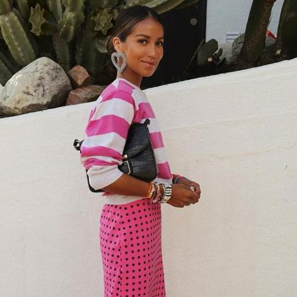 De punto, de tubo o con abertura: Pincha en la imagen para ver 7 faldas midi de Zara que son nuestra prioridad cuando comiencen las rebajas.