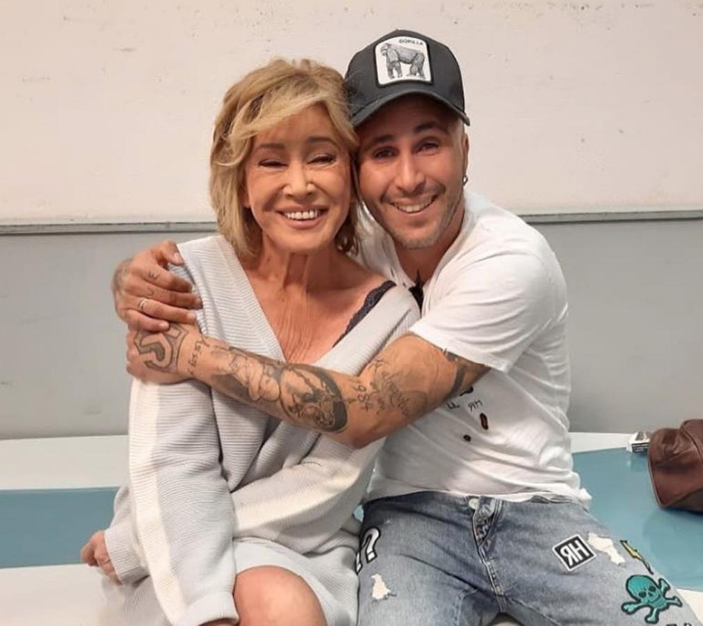 Su relación con Kiko había mejorado en los últimos año. Mila fue la primera en entrevistar a Kiko hablando mal de su madre, Isabel Pantoja y destapar todo el tema de la herencia envenada. Desde ese momento ambos se mostraban su cariño a través de las redes sociales.