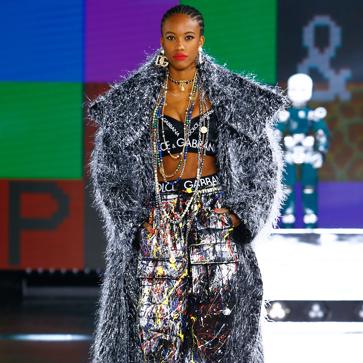 Imagen secundaria 1 - De arriba a abajo: Moschino, Dolce & Gabbana y Rodarte