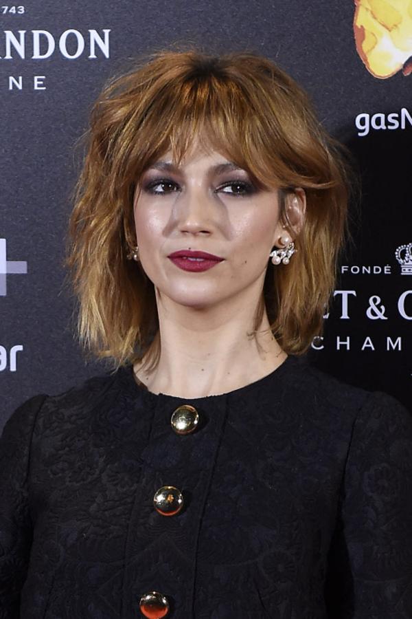 El bob ha sido uno de los cortes favoritos de Úrsula, tanto es así que probó su efecto con un color cobrizo tan favorecedor como este. Además, lo llevo con un flequillo cortina y largo que también es de sus preferidos.