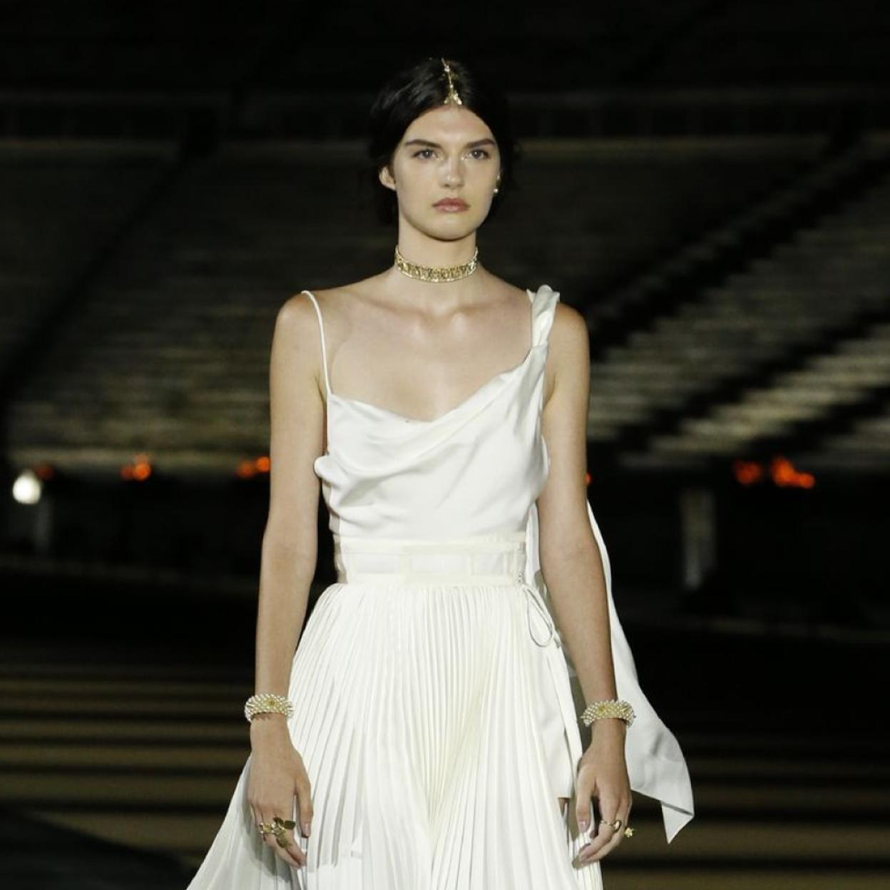 Pincha en la imagen para ver la colección Crucero 2021/22 de Chanel.