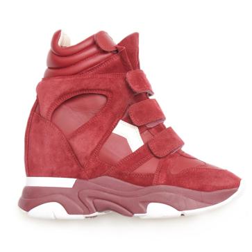 Imagen secundaria 1 - Abajo, Alessandra Ambrosio con las Bekett en 2011.