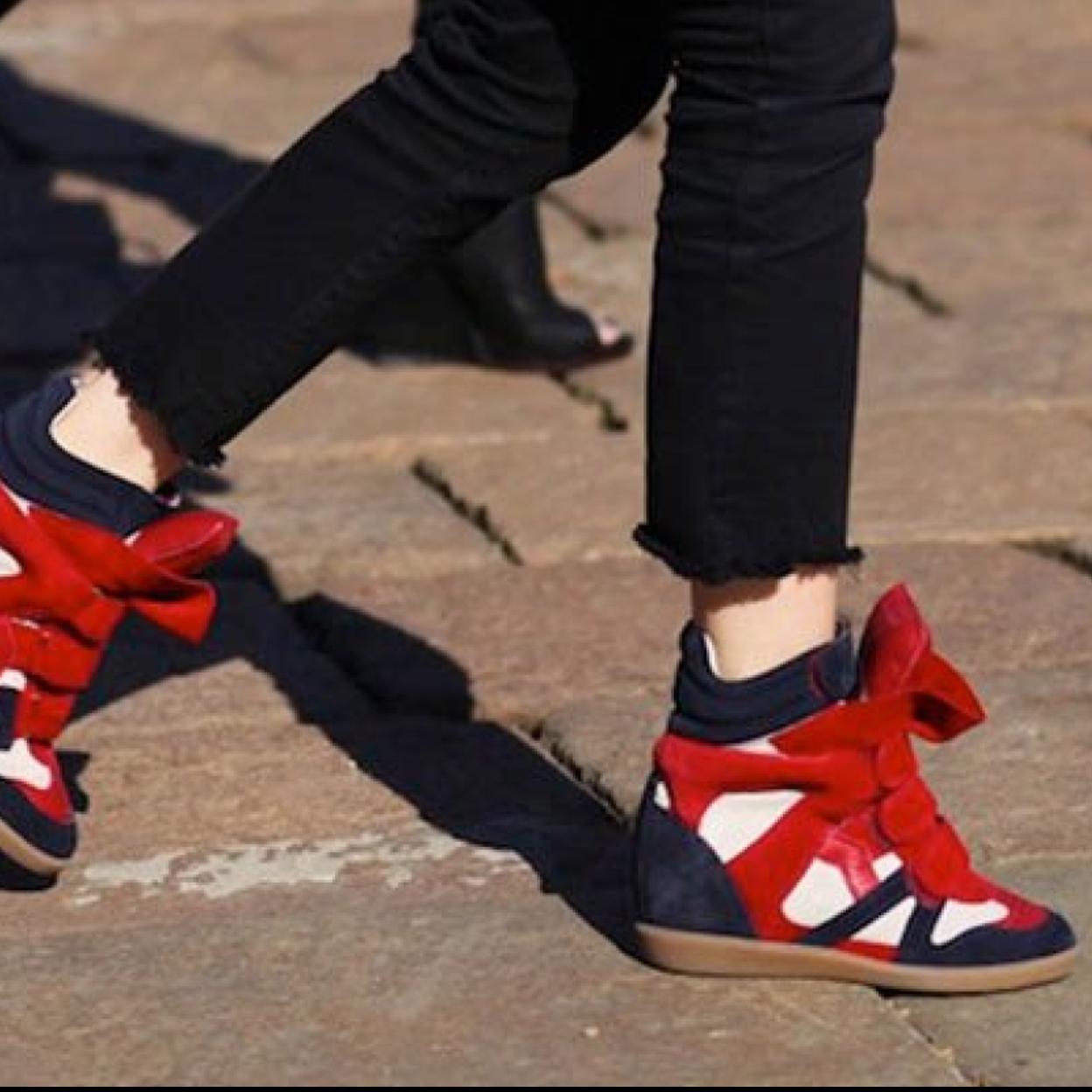 Isabel Marant vuelve a lanzas las deportivas con las que triunfó hace diez años