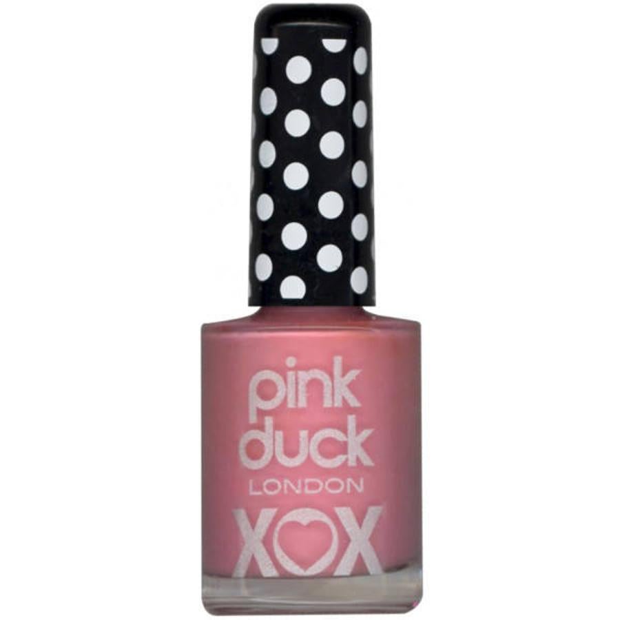 La gama de esmaltes XOX de Pink Duck está compuesta por cinco tonos en colores que tienden hacia el pastel para las que se atreven con las manicuras más atrevidas. Disponibles en Primor, las posibilidades de combinación entre tonos, son infinitas. (1 euro) 
