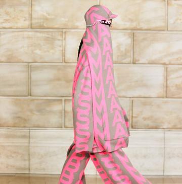 Imagen secundaria 1 - La gloriosa vuelta de Marc Jacobs a los desfiles de Nueva York