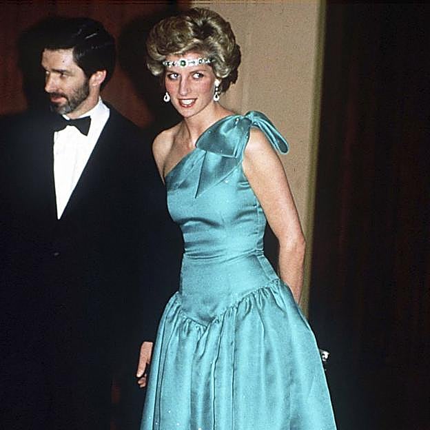 Imagen principal - 23 looks de Diana que nunca pasarán de moda