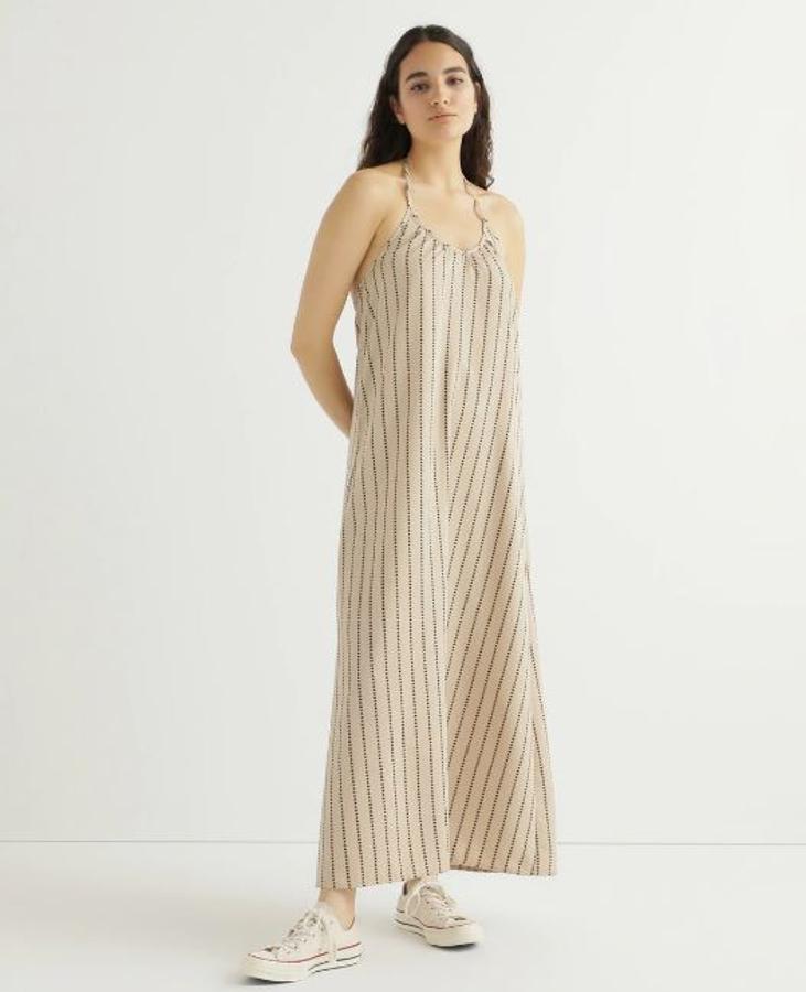 Vestido largo atado al cuello, de Vila (rebajado a  14,99 euros ).