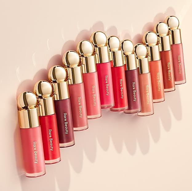 Los coloretes líquidos de Rare Beauty, disponible en Sephora.