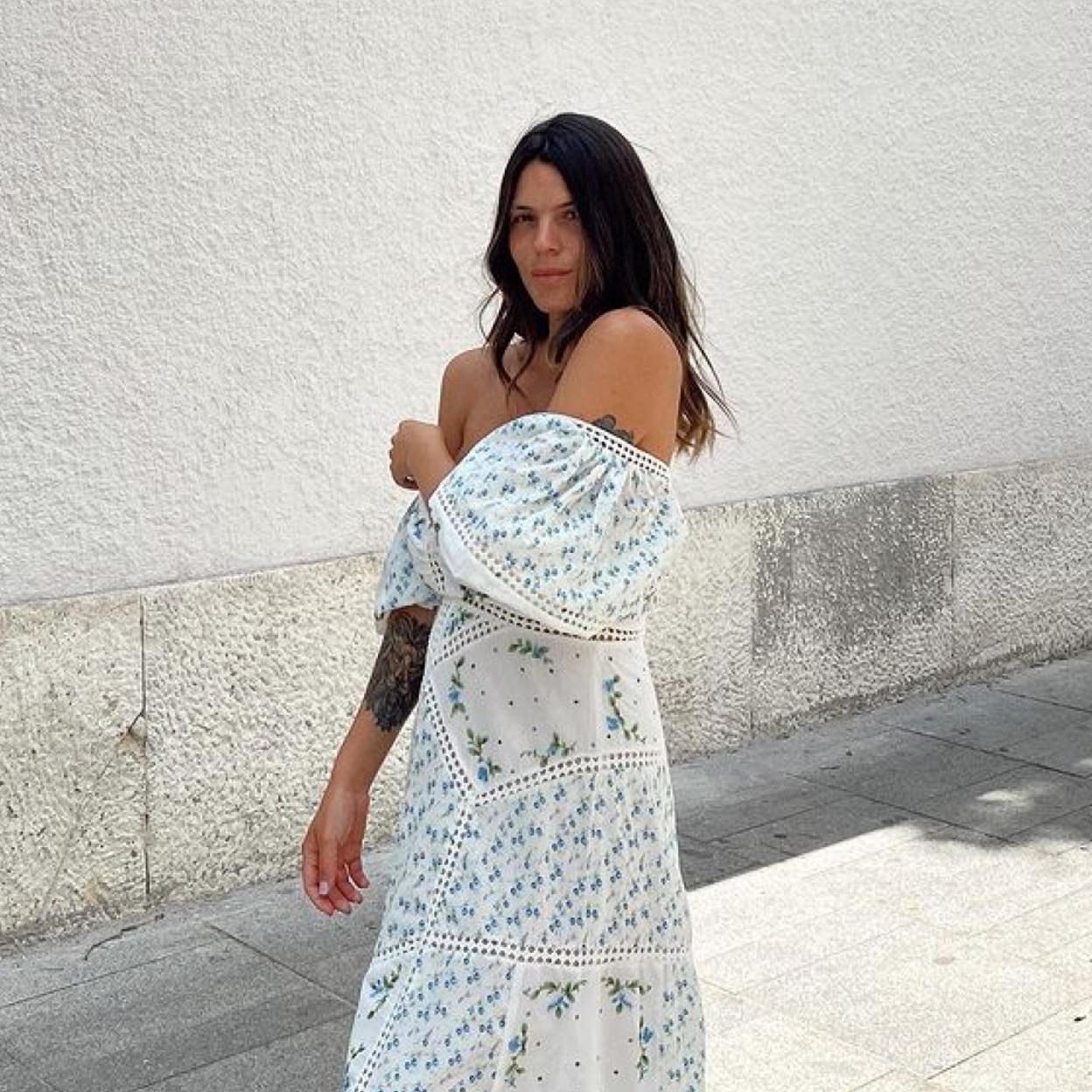 Pincha en la imagen para ver la nueva colección de Uterqüe, que apuesta por la piel y es tan bonita que vas a querer ponerte todo (a pesar del calor).