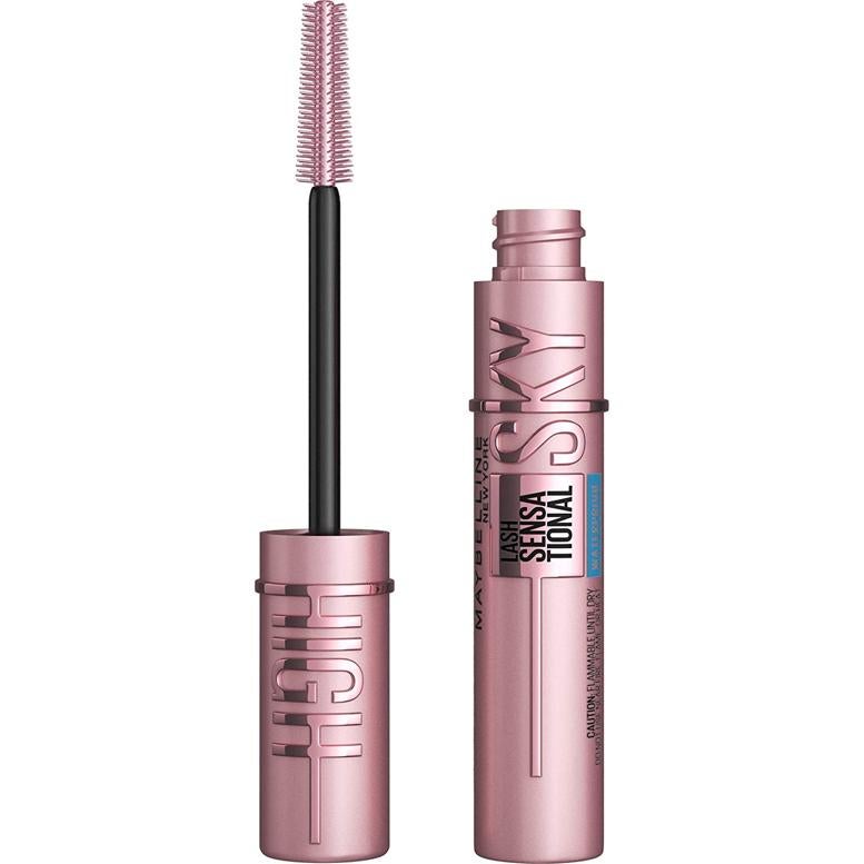 La máscara de pestañas mejorada y con mayor resistencia al agua es la de Maybelline. Lash Sensational Sky High Waterproof es la máscara que no estropeará una pool party, el maquillaje que lleves todo el día o un chapuzón en la playa. Tus pestañas ascederán más alto que los edificios de Nueva York sin olvidar el volumen redefinido en su nueva formulación. 11,95 euros. 