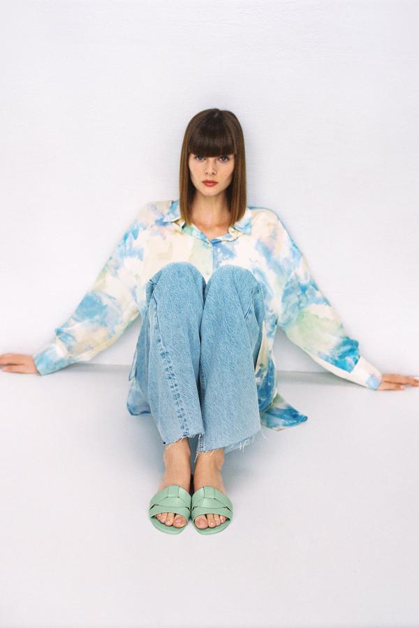 Llévalas con vaqueros anchos, vestidos midi o shorts de todo tipo. Las opciones son infinitas. 