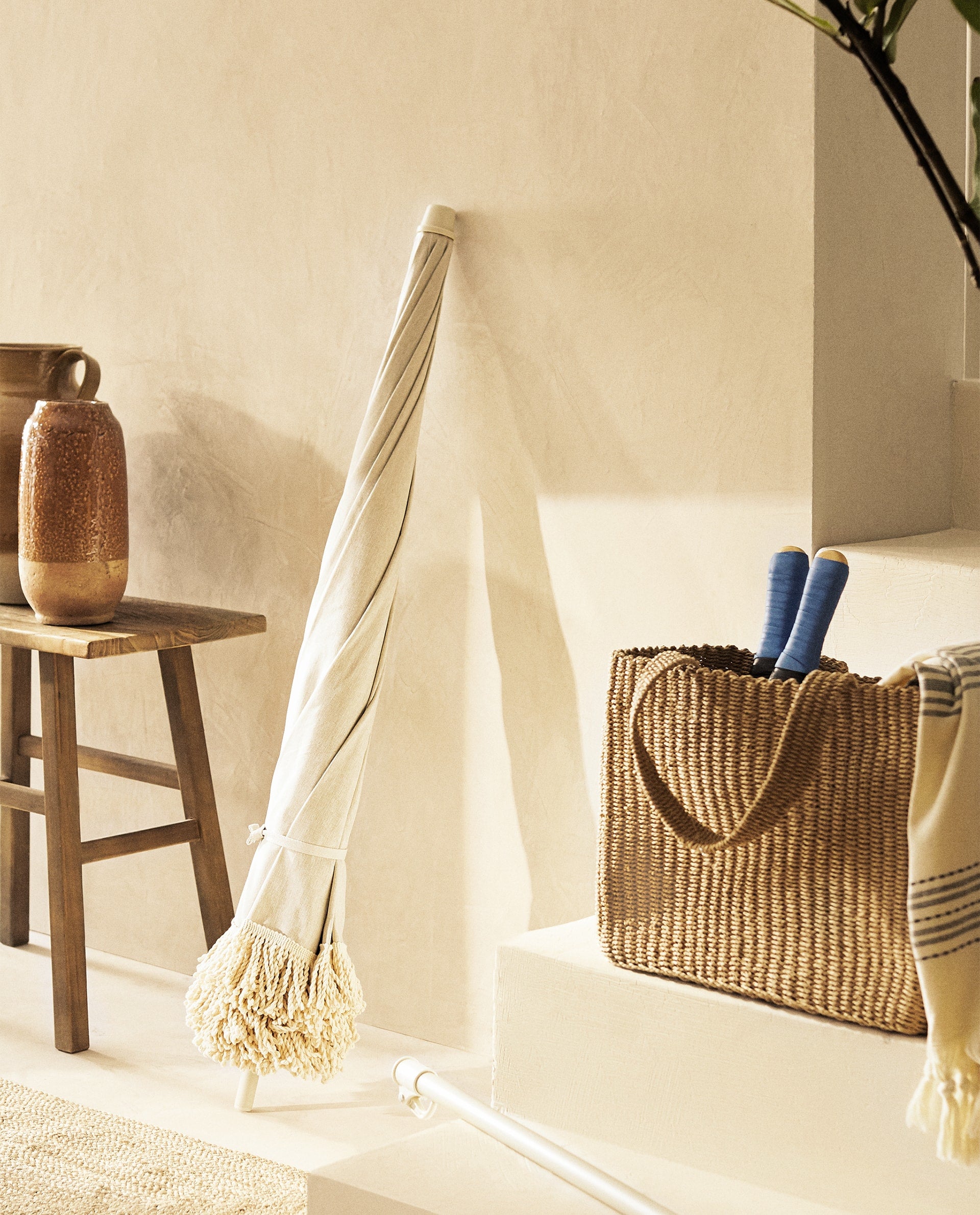 Esta sombrilla de Zara Home (89.90 euros).