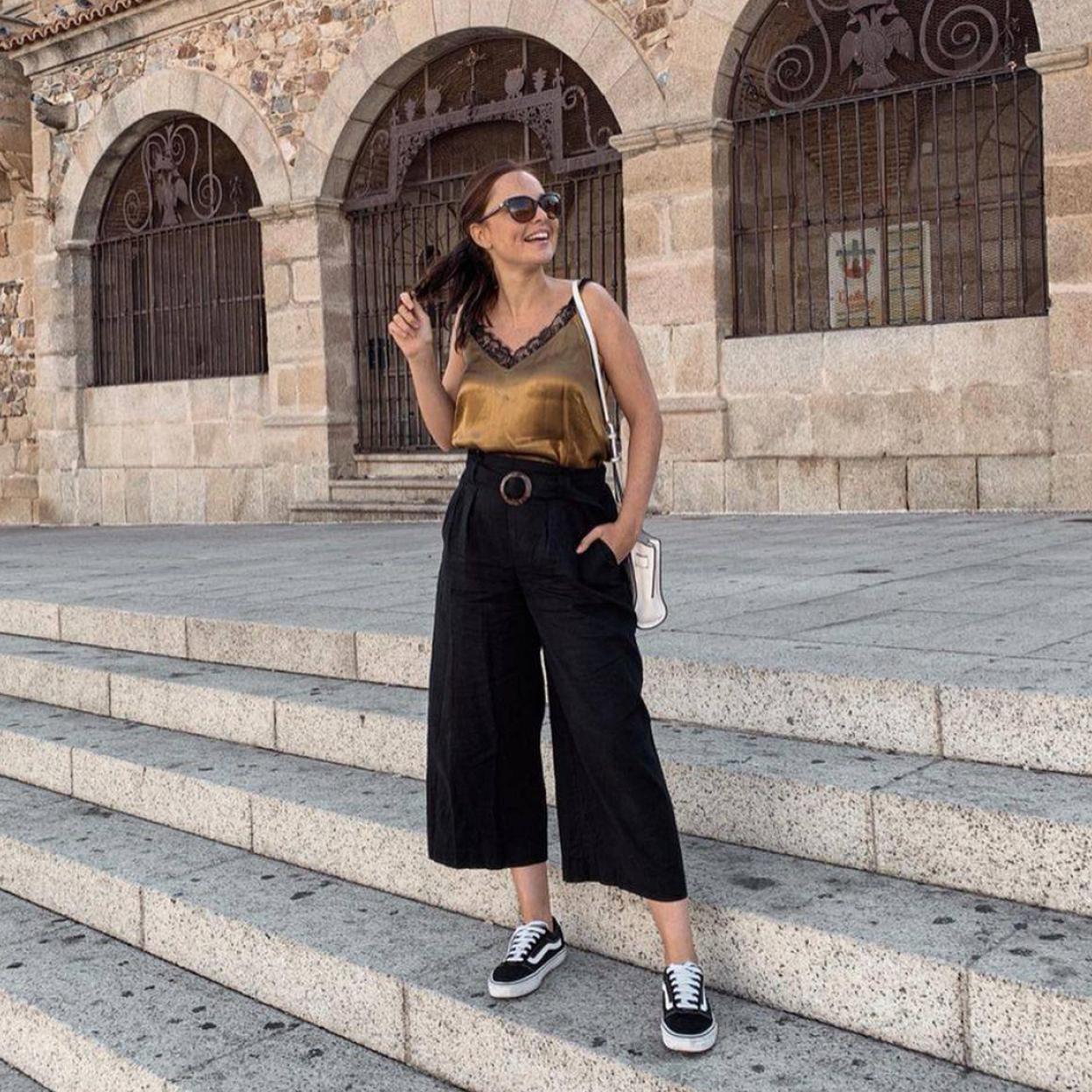 Pincha en la foto para ver las mejores inversiones que tienes que hacer en las rebajas para llevar sin parar cuando llegue el otoño