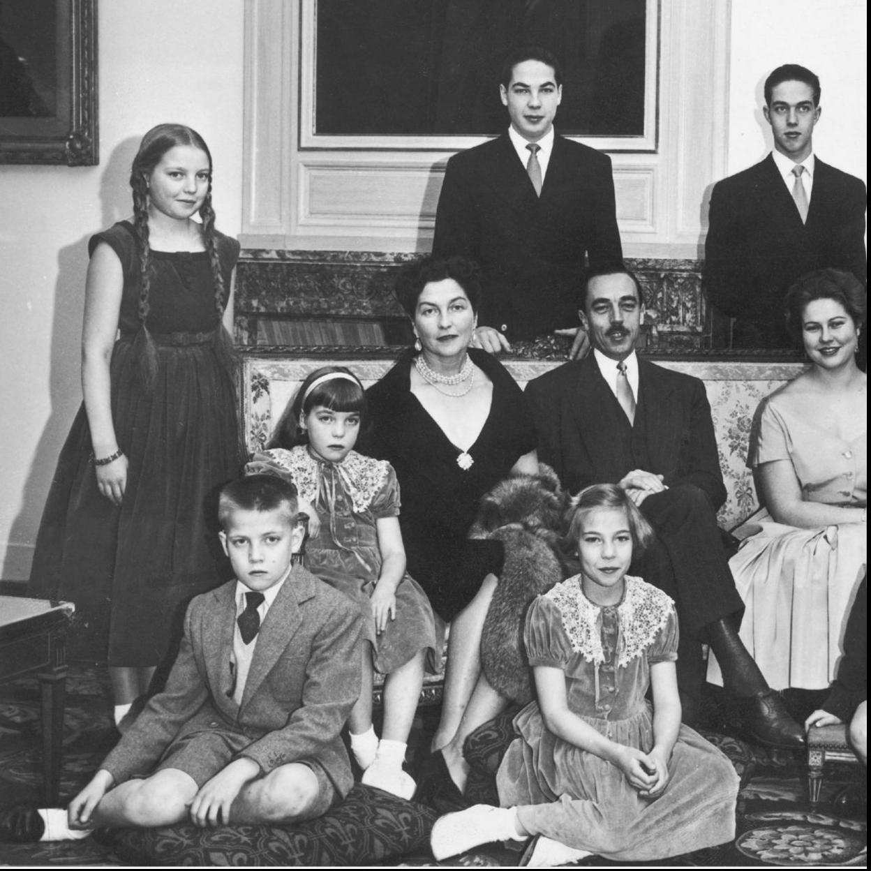 Tras ver que no podría cumplir su deseo de ser rey, Enrique de Orleans donó y dilapidó la fortuna familiar.