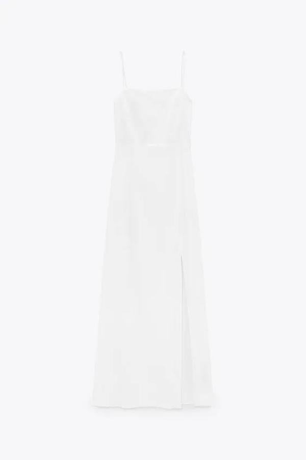 Vestido mezcla de lino, con espalda al aire y abertura lateral, en blanco.