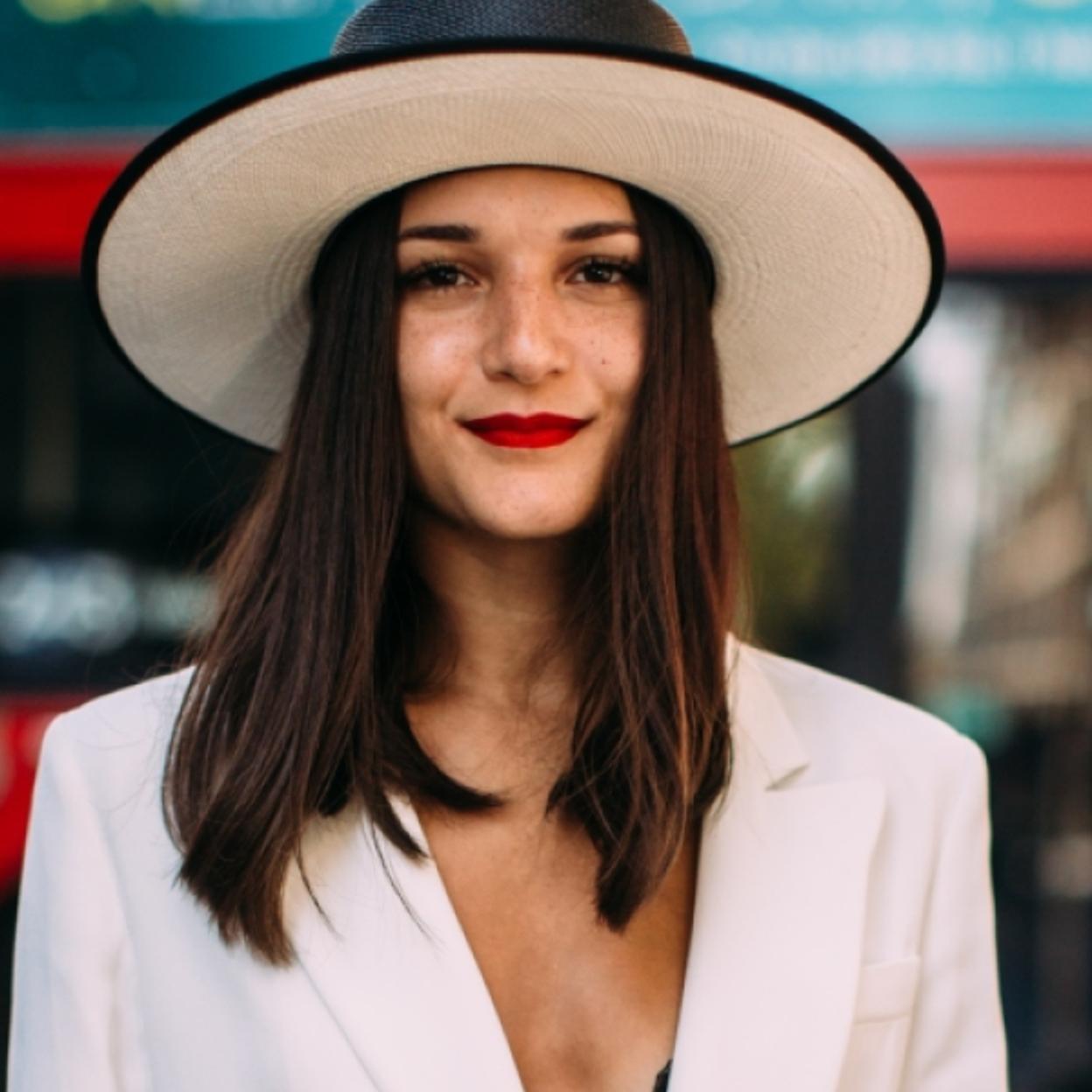 Pincha en la imagen para conocer las diez mejores cremas para eliminar las manchas e iluminar la piel.