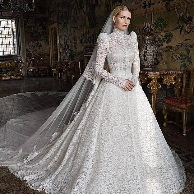 Siete vestidos de Dolce & Gabbana y un palazzo italiano: así ha sido la fastuosa boda de cuento de Kitty Spencer