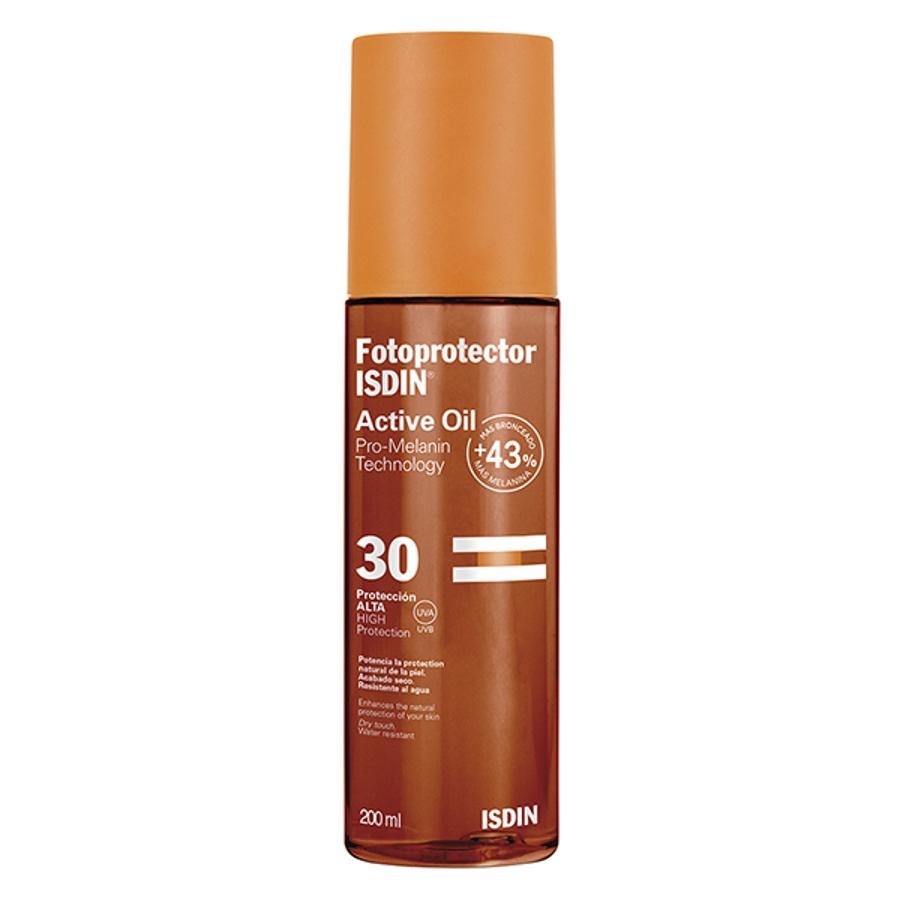 Aceite Active FotoProtector SPF de 30 Isdin es un fotoprotector corporal bifásico con alta protección SPF 30 UVB, UVA y con Pro-Melanin Technology, que potencia hasta un 43% más el bronceado de la piel (19,90 euros). 
