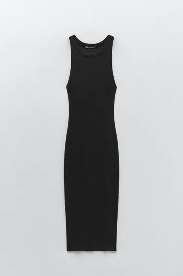 Vestido midi entallado, de cuello redondo y manga sisa, en negro.