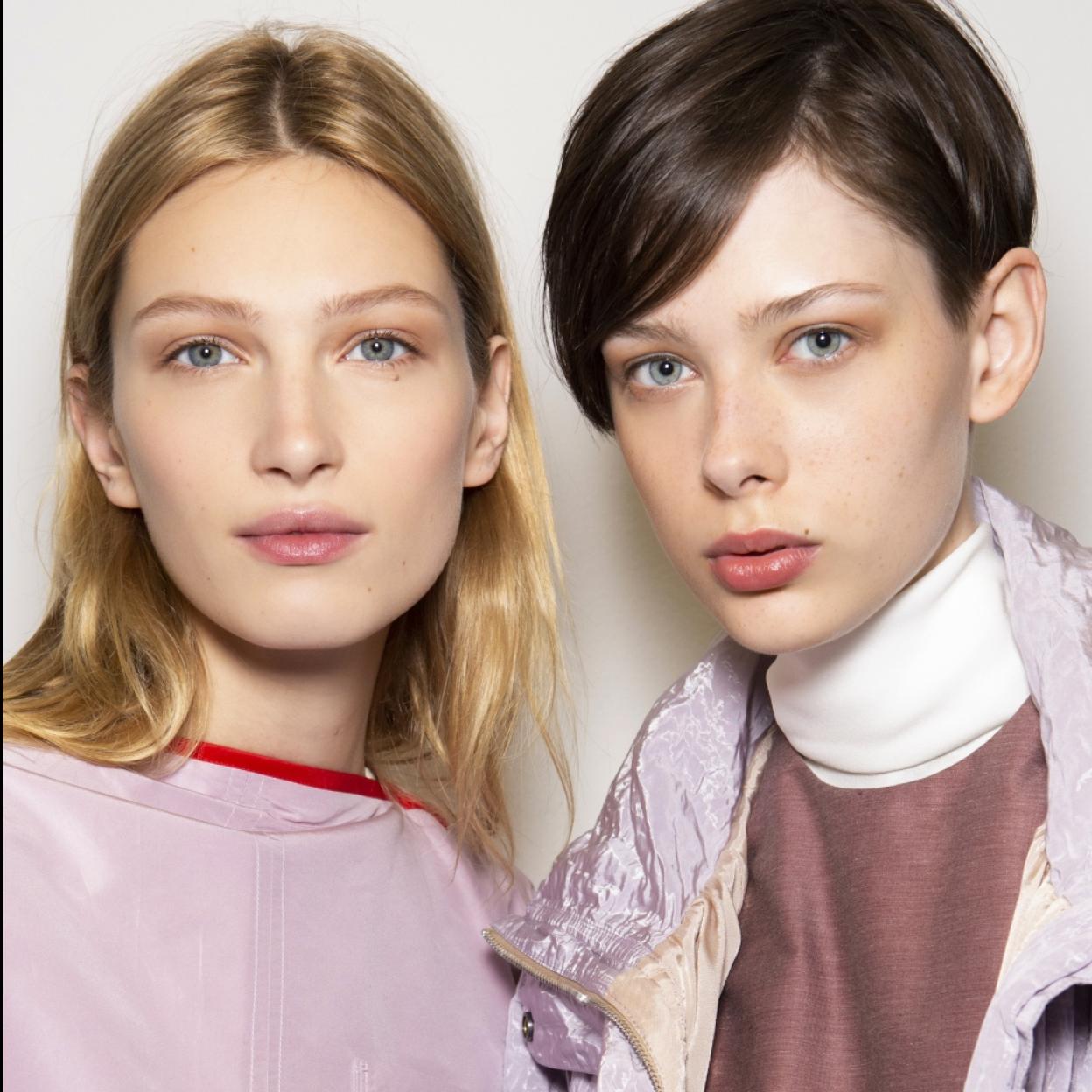 Pincha en la imagen para descubrir los productos con ácido láctico para presumir de piel glow. 