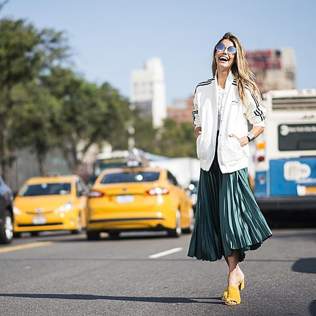 Tenemos nueva falda plisada favorita, viene en dos colores diferentes y no se parece a ninguna que hayas visto antes