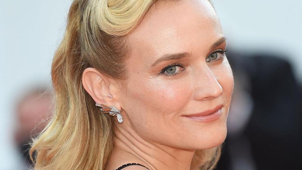 Los mejores sprays fijadores de maquillaje para no perder en glamour en las olas de calor