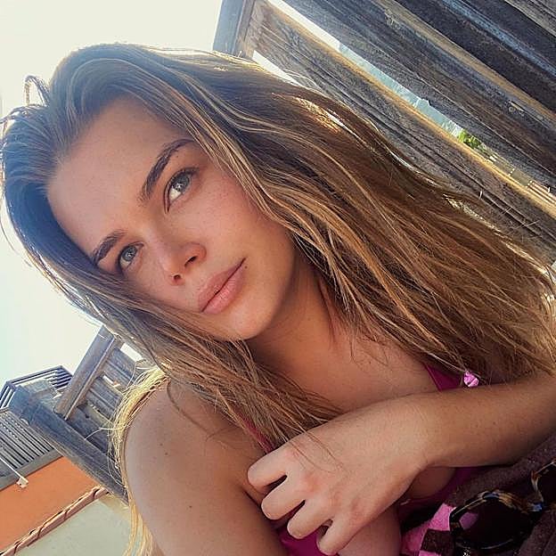 El posado veraniego de Camille Gottlieb en su cuenta de Instagram