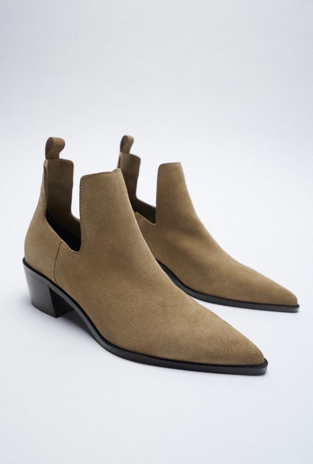 Estos botines se convertirán en tus mejores aliados del otoño. Cómodos y muy favorecedores, están rebajados de 49.95 a 15.99 euros en Zara.